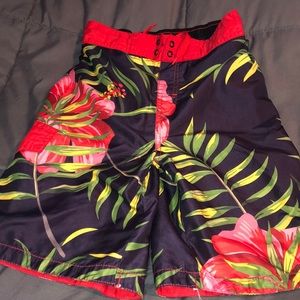 Boys Smith’s American swim trunks!! 🏝 🌺
